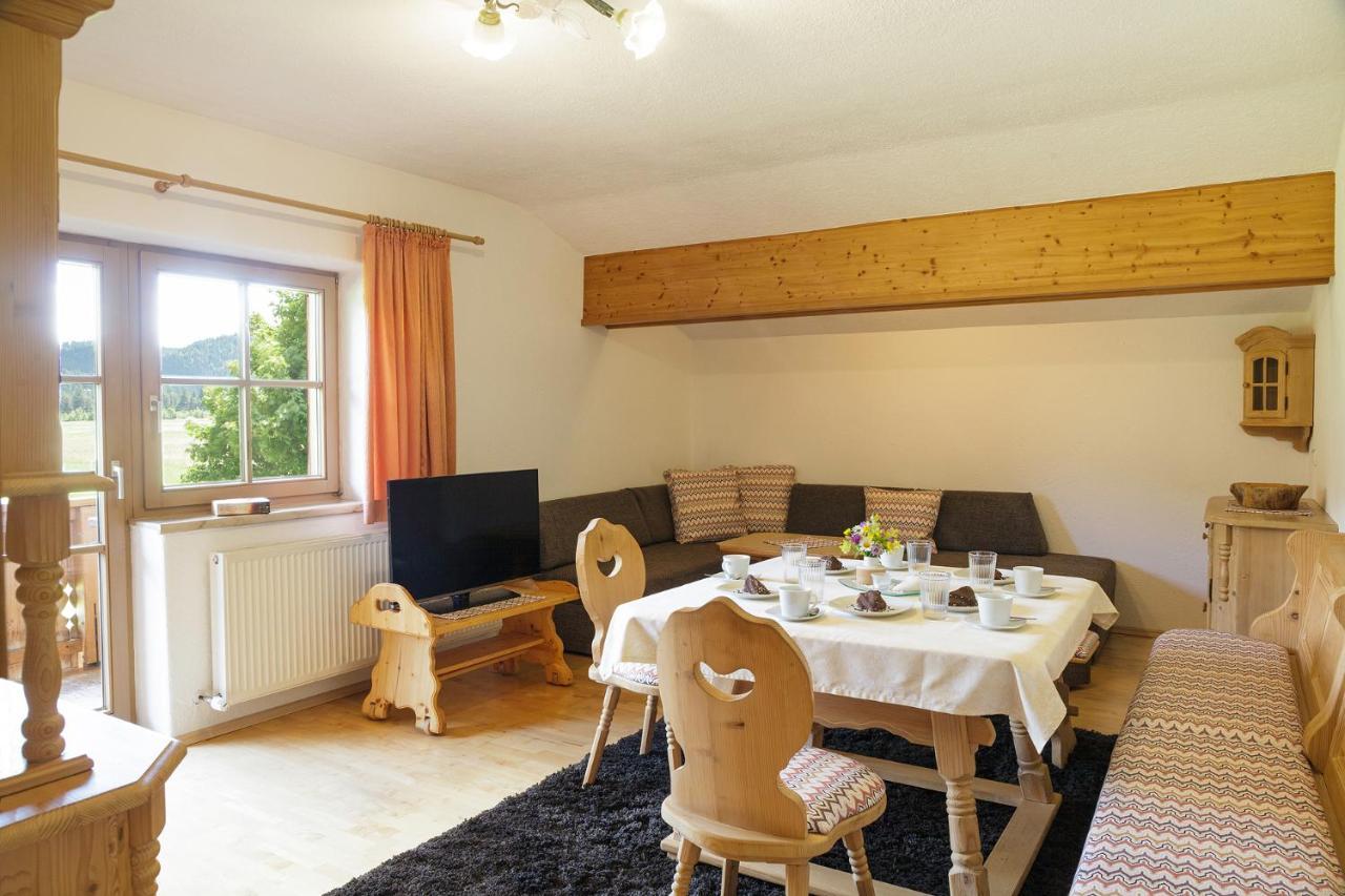 Landhaus Lindl - Ein Ruhiges Platzl Zum Wohlfuehlen Leutasch Exterior foto