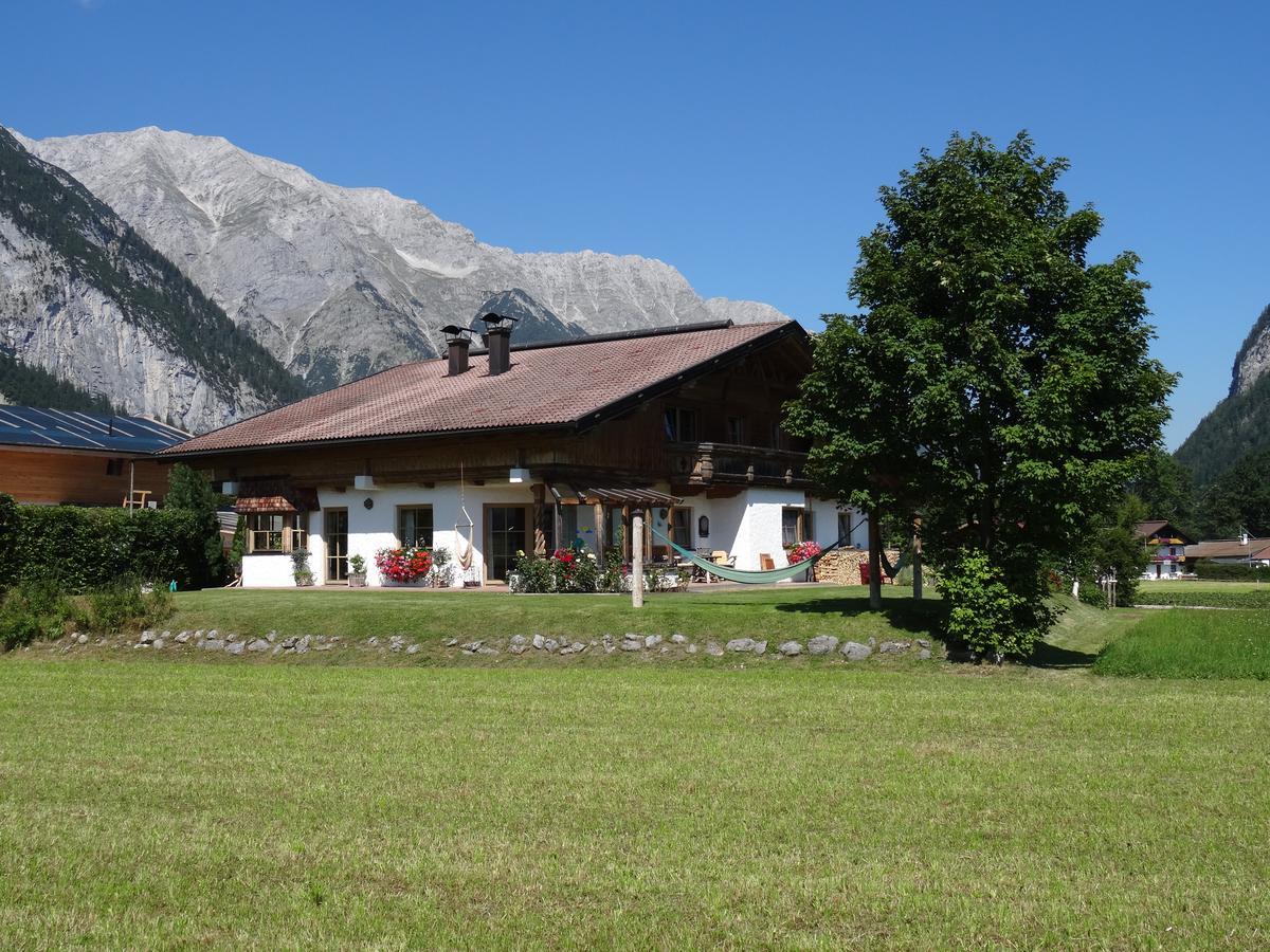 Landhaus Lindl - Ein Ruhiges Platzl Zum Wohlfuehlen Leutasch Exterior foto