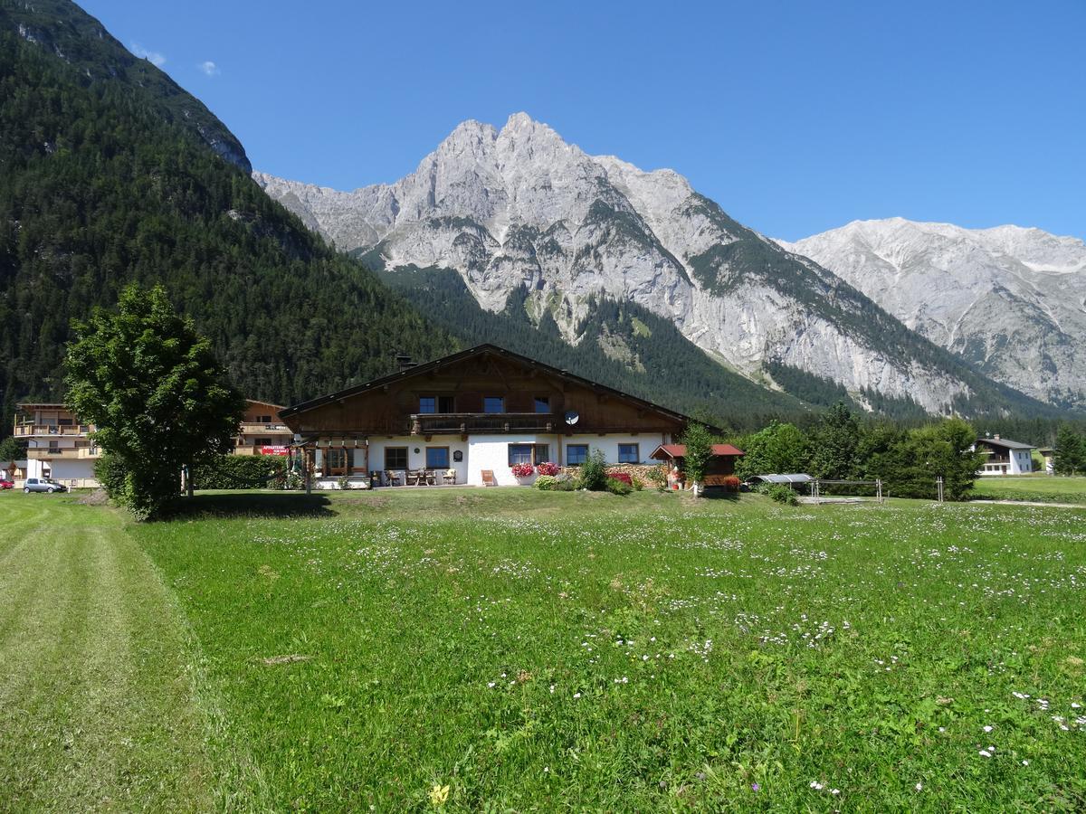 Landhaus Lindl - Ein Ruhiges Platzl Zum Wohlfuehlen Leutasch Exterior foto